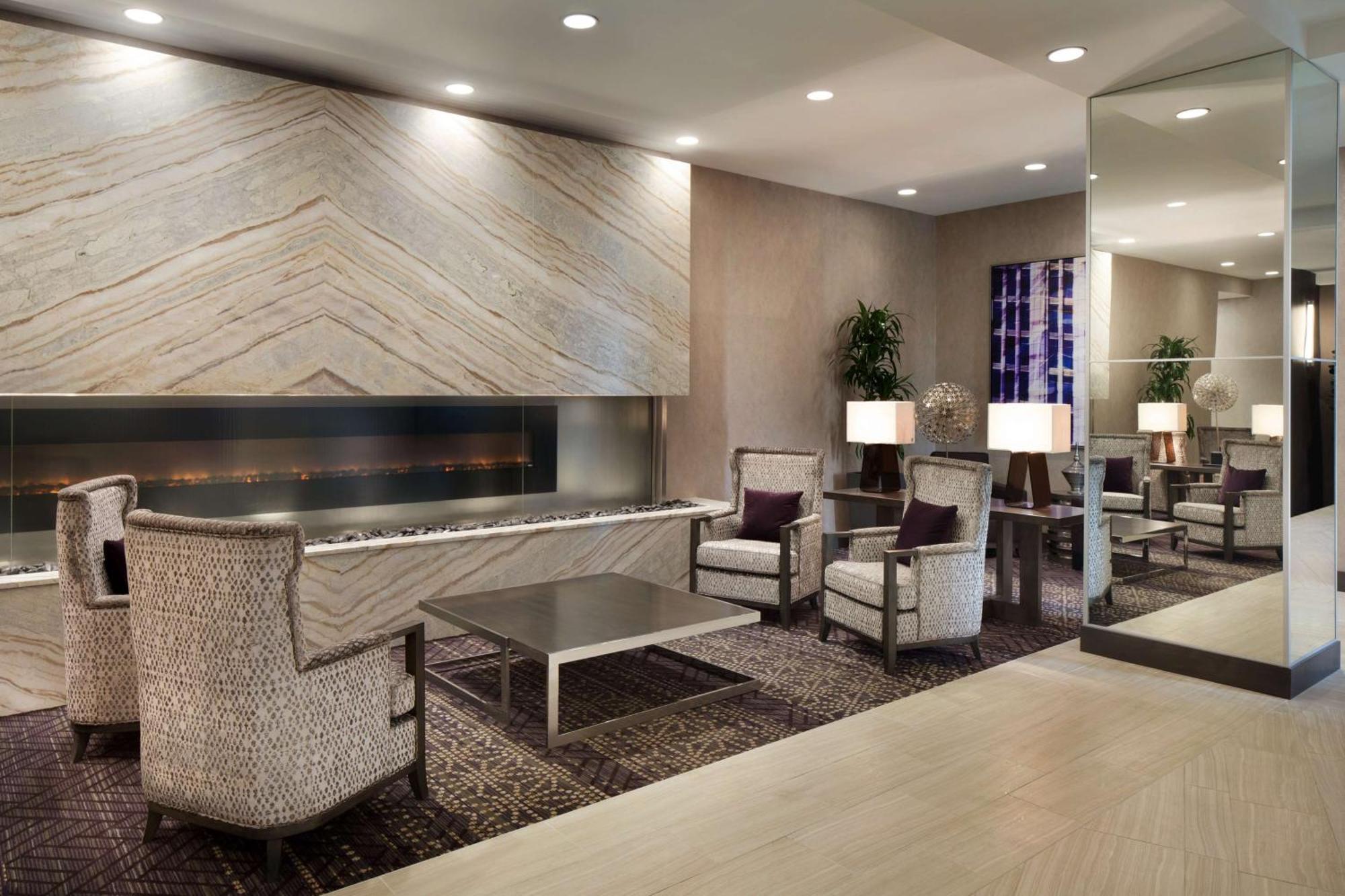 Embassy Suites By Hilton Charlotte Uptown Kültér fotó